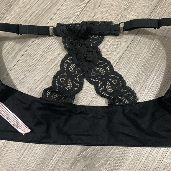 Victoria’s Secret Black Racerback Perfect Shape Front Closure Molded Cup Bra - Picture 8 of 9